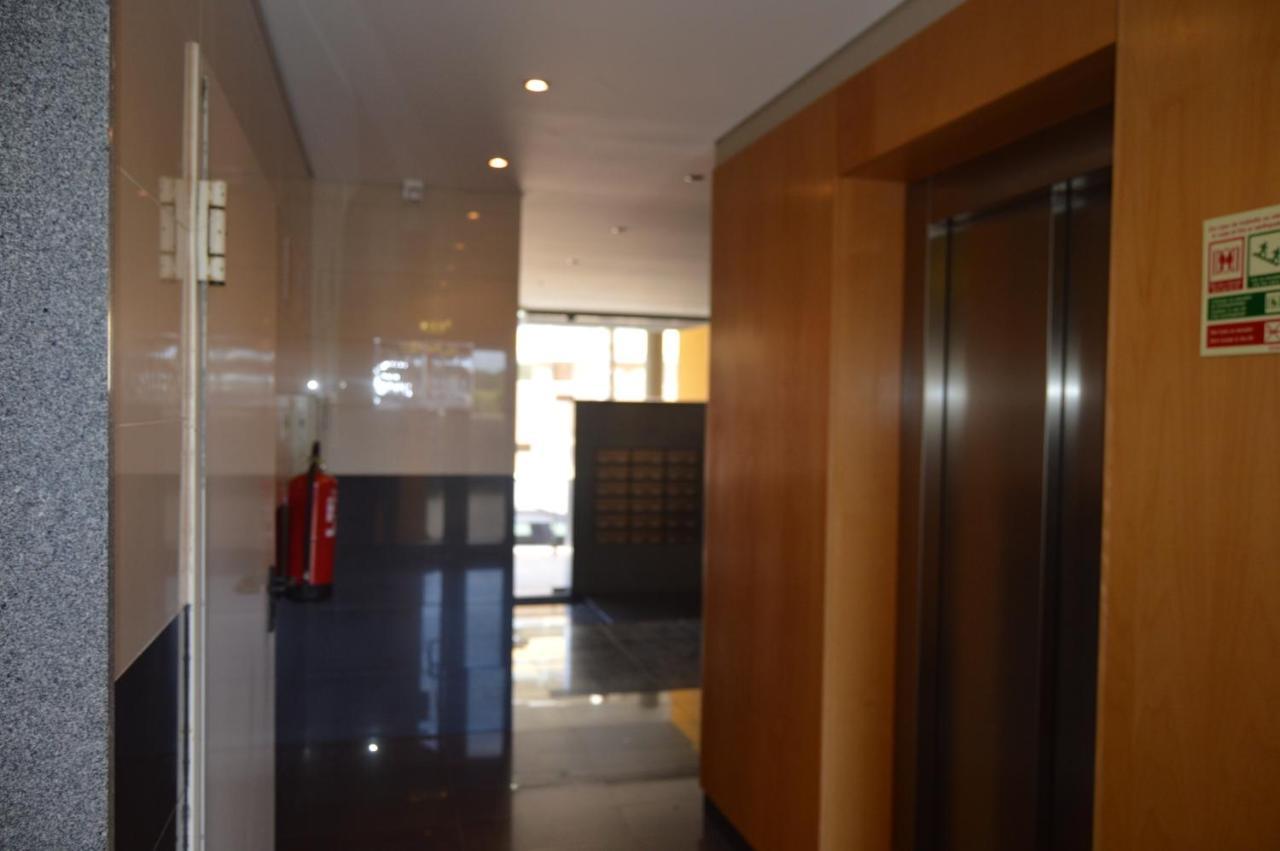 Apartamento Frente Ao Mar Com Piscina De Agua Salgada Quarteira Exterior photo